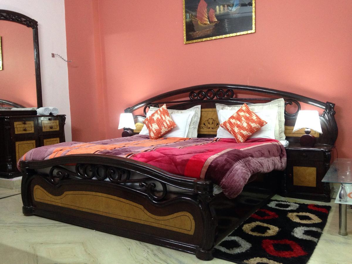 Parkash Bed And Breakfast New Delhi Bagian luar foto