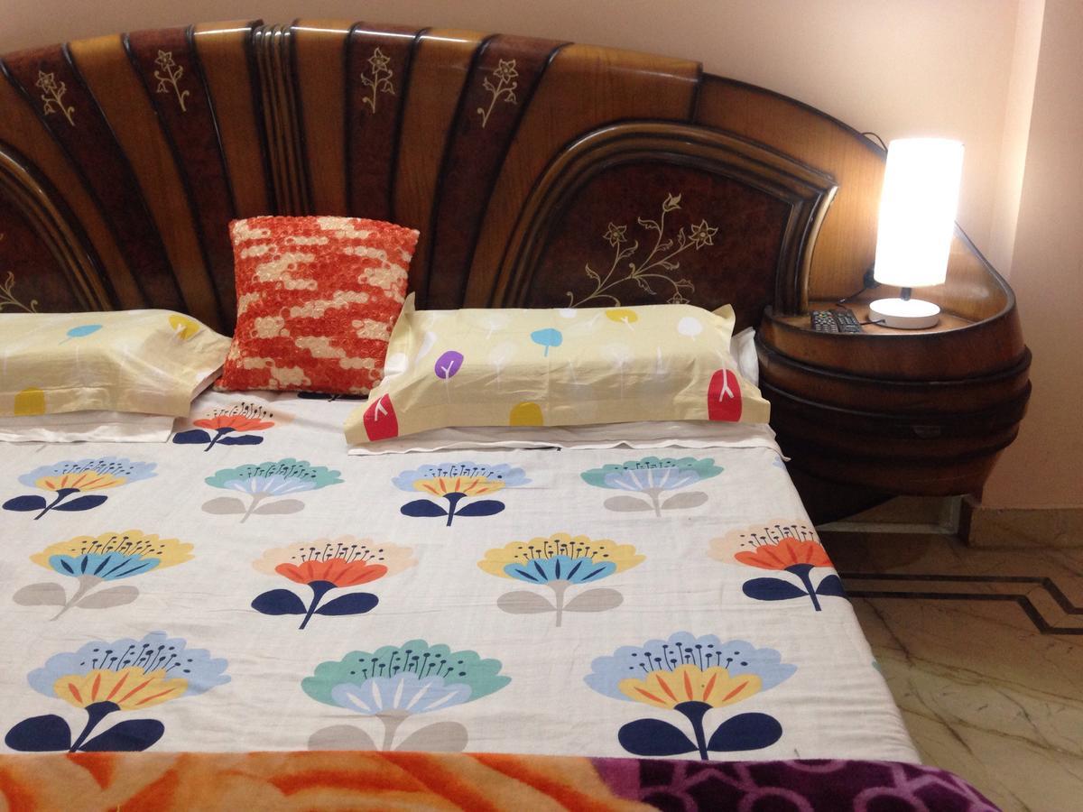 Parkash Bed And Breakfast New Delhi Bagian luar foto